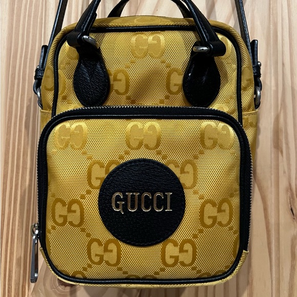 Gucci “Off The Grid” Messenger Bag. - Picture 2 of 6